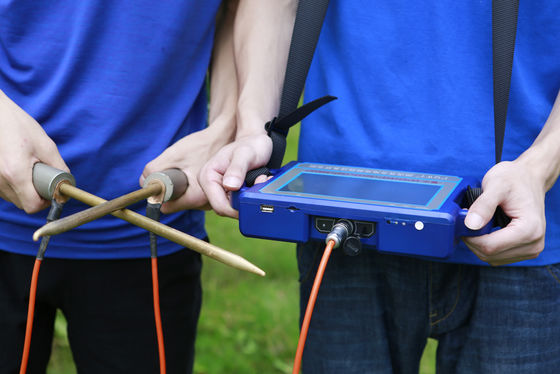 स्वचालित रूप से वक्र ग्राफ खींचने और सीई प्रमाणित भूजल डिटेक्टर के साथ 8 चैनल भूमिगत जल डिटेक्टर